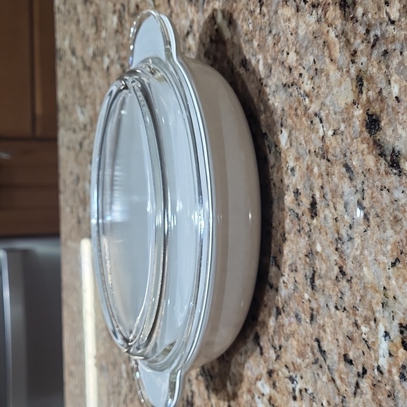 Corningware White Casserole Dish with Glass Lid P-14-B  14 oz - Picture 1 of 12